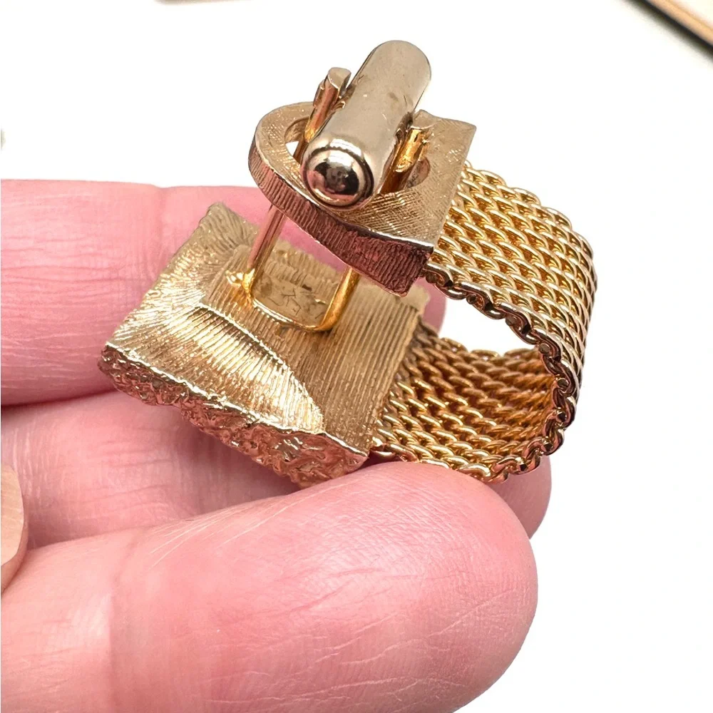 Vintage Watermelon Rivoli Wraparound Cufflinks Textured Square Goldtone Mesh